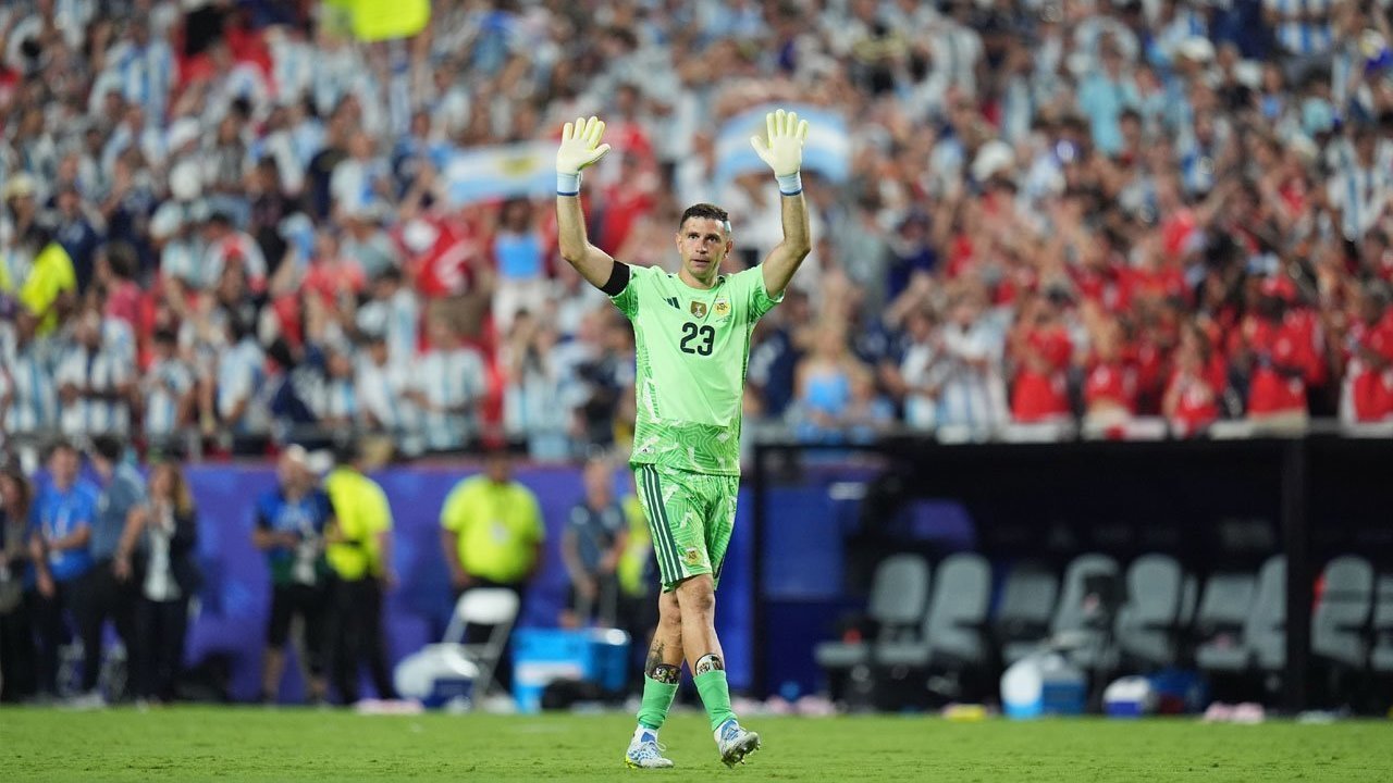 Emiliano Martinez, Monster di Bawah Mistar Gawang Argentina Emiliano Martinez, Monster di Bawah Mistar Gawang Argentina