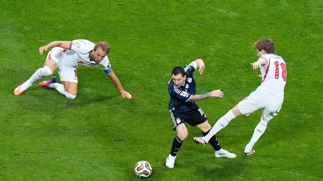 Ditekan Argentina Tanpa Henti, Inggris Perlahan Terkikis Ditekan Argentina Tanpa Henti, Inggris Perlahan Terkikis