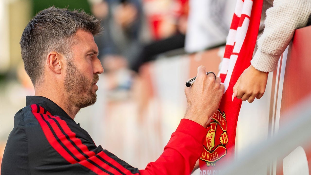 MU Hajar Rosenborg, Michael Carrick Kian Pede Tatap Musim 2026/2027 MU Hajar Rosenborg, Michael Carrick Kian Pede Tatap Musim 2026/2027