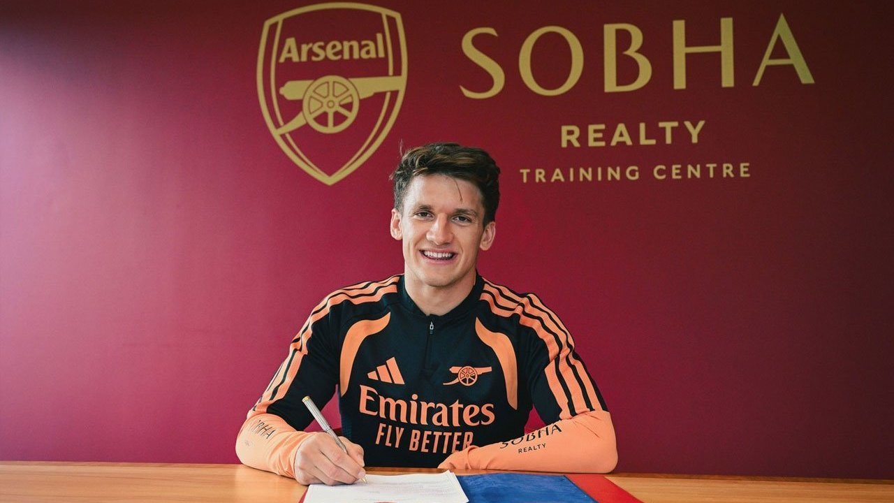 Christos Tzolis Resmi Gabung Arsenal, Bisa Isi Berbagai Posisi di Lini Depan Christos Tzolis Resmi Gabung Arsenal, Bisa Isi Berbagai Posisi di Lini Depan