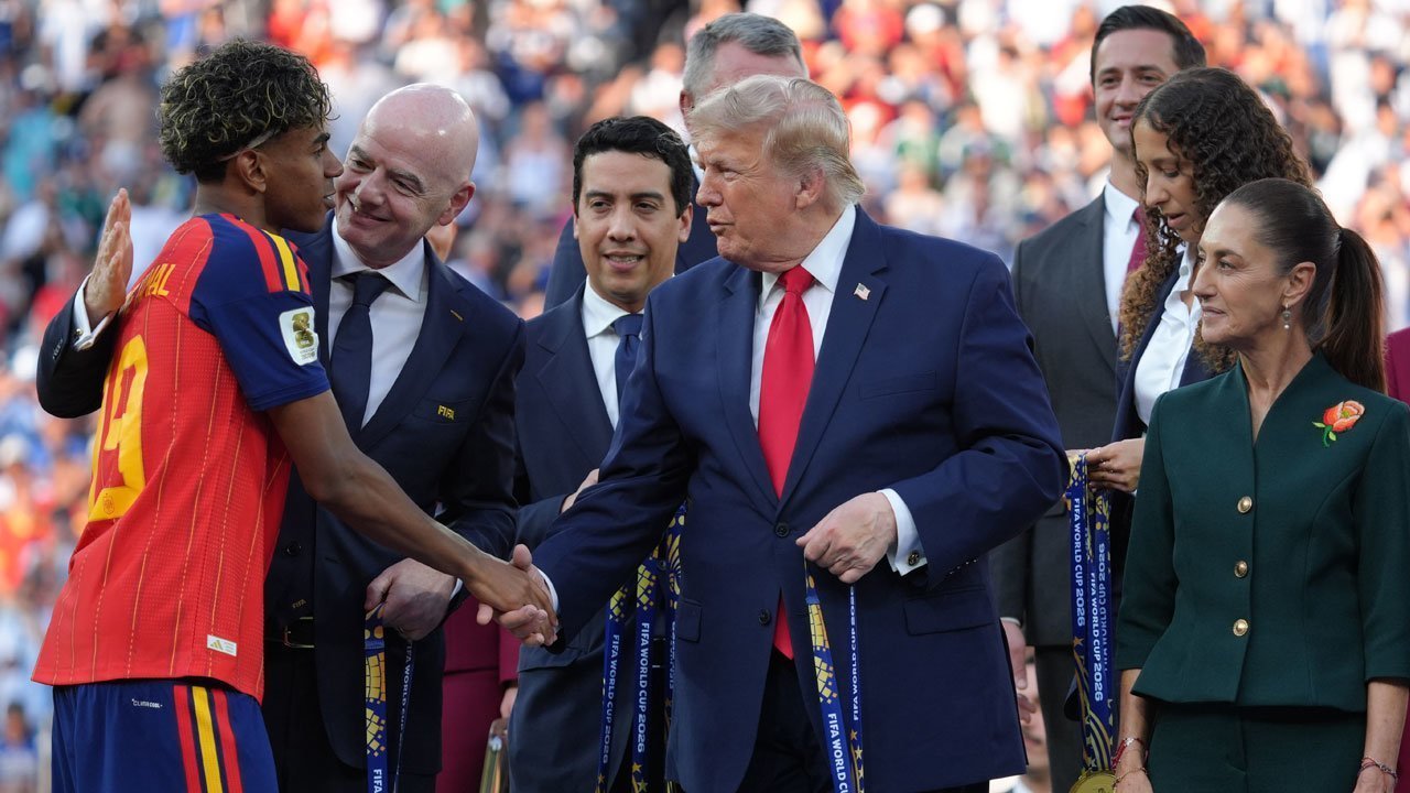 Donald Trump Dicemooh di Final Piala Dunia, Momen Canggung Jadi Perbincangan Donald Trump Dicemooh di Final Piala Dunia, Momen Canggung Jadi Perbincangan