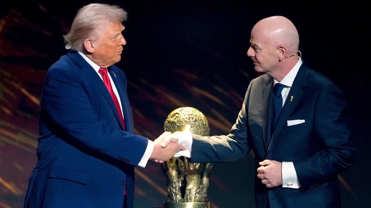 Kartu Merah Balogun Ditangguhkan, Donald Trump Akui Lobi Presiden FIFA Kartu Merah Balogun Ditangguhkan, Donald Trump Akui Lobi Presiden FIFA