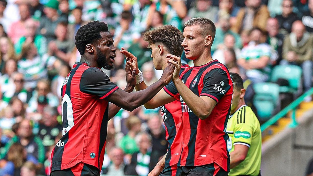 Hasil Pramusim: Francesco Camarda Selamatkan AC Milan dari Kekalahan Lawan Celtic Hasil Pramusim: Francesco Camarda Selamatkan AC Milan dari Kekalahan Lawan Celtic