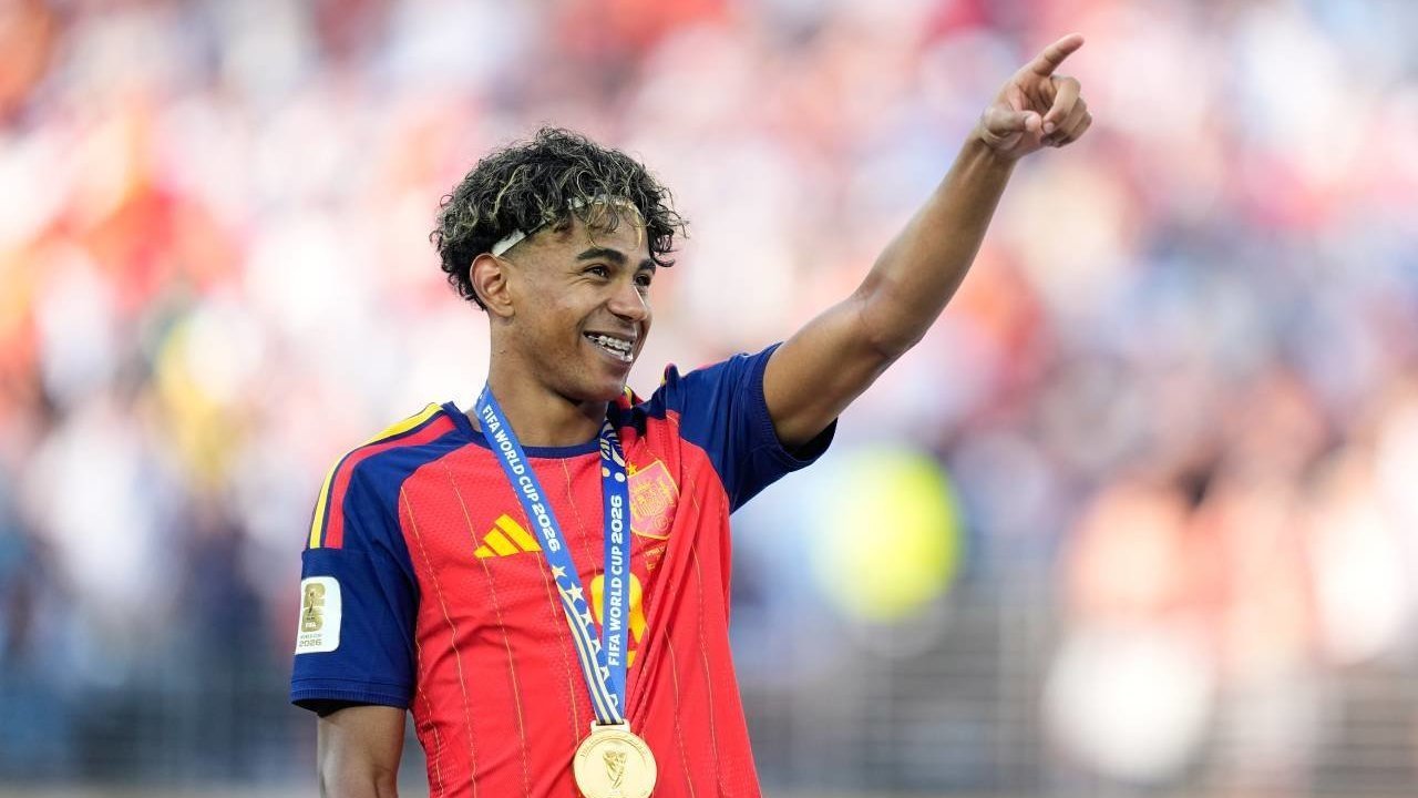 Lamine Yamal Siap Mewarisi Takhta Lionel Messi Setelah Antar Spanyol Juara Piala Dunia 2026 Lamine Yamal Siap Mewarisi Takhta Lionel Messi Setelah Antar Spanyol Juara Piala Dunia 2026