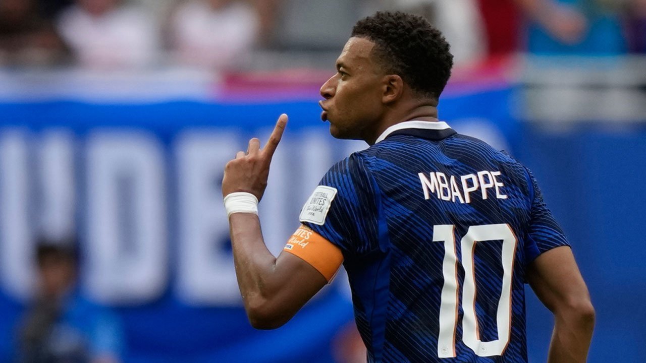 Lewati Messi, Kylian Mbappe Terdepan untuk Menangkan Sepatu Emas Piala Dunia 2026 Lewati Messi, Kylian Mbappe Terdepan untuk Menangkan Sepatu Emas Piala Dunia 2026