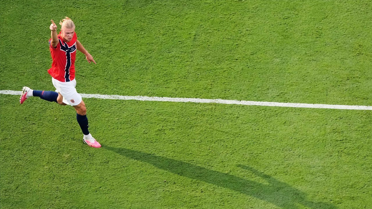 Berikan Saja Bolanya ke Erling Haaland Berikan Saja Bolanya ke Erling Haaland