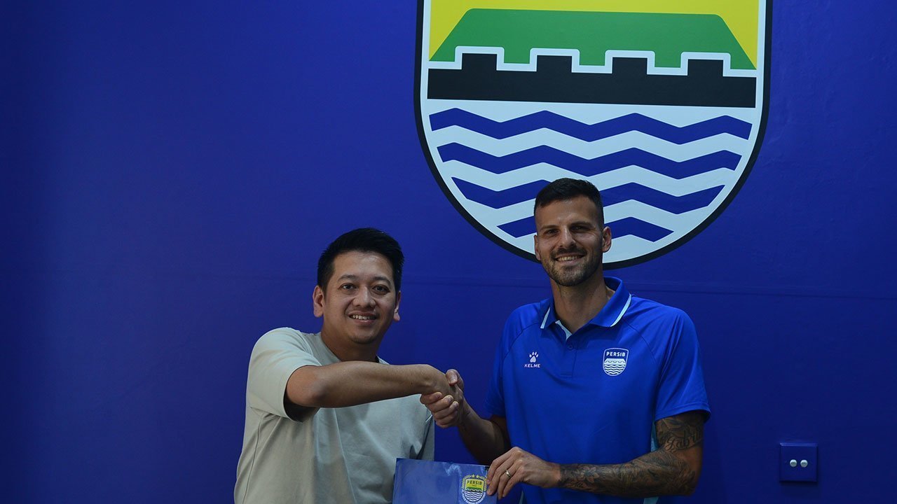 Jelang Piala Presiden 2026, Persib Ikat Legiun Asingnya dengan Kontrak Baru Jelang Piala Presiden 2026, Persib Ikat Legiun Asingnya dengan Kontrak Baru