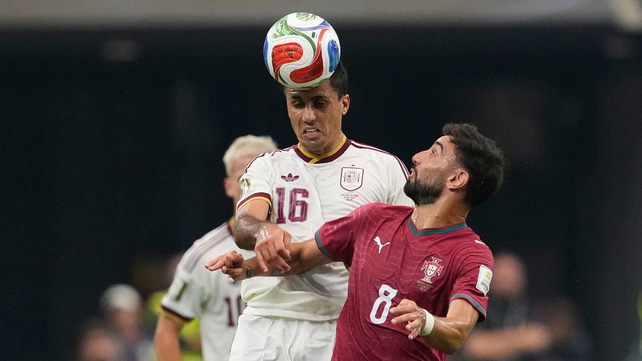 Barcelona Pantau Rodri Seiring Cederanya De Jong, tetapi Real Madrid Masih Terdepan