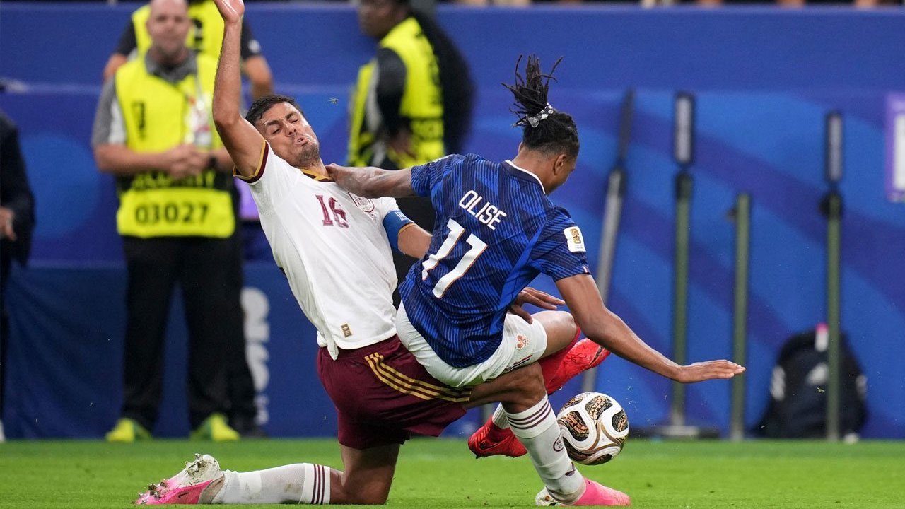 Rodri Sang Penguasa Lini Tengah Rodri Sang Penguasa Lini Tengah