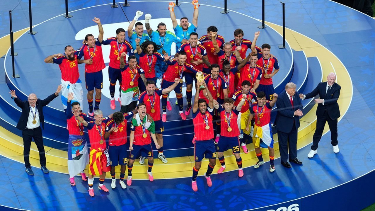 Catatan Menarik Spanyol vs Argentina: La Furia Roja Juara Dunia Lagi, Messi Gigit Jari Catatan Menarik Spanyol vs Argentina: La Furia Roja Juara Dunia Lagi, Messi Gigit Jari