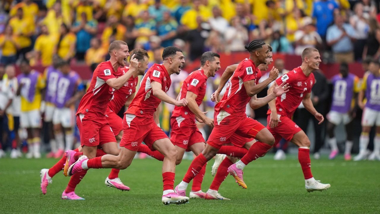 Swiss Membuktikan Keberuntungan Memang Bagian dari Sepak Bola Swiss Membuktikan Keberuntungan Memang Bagian dari Sepak Bola