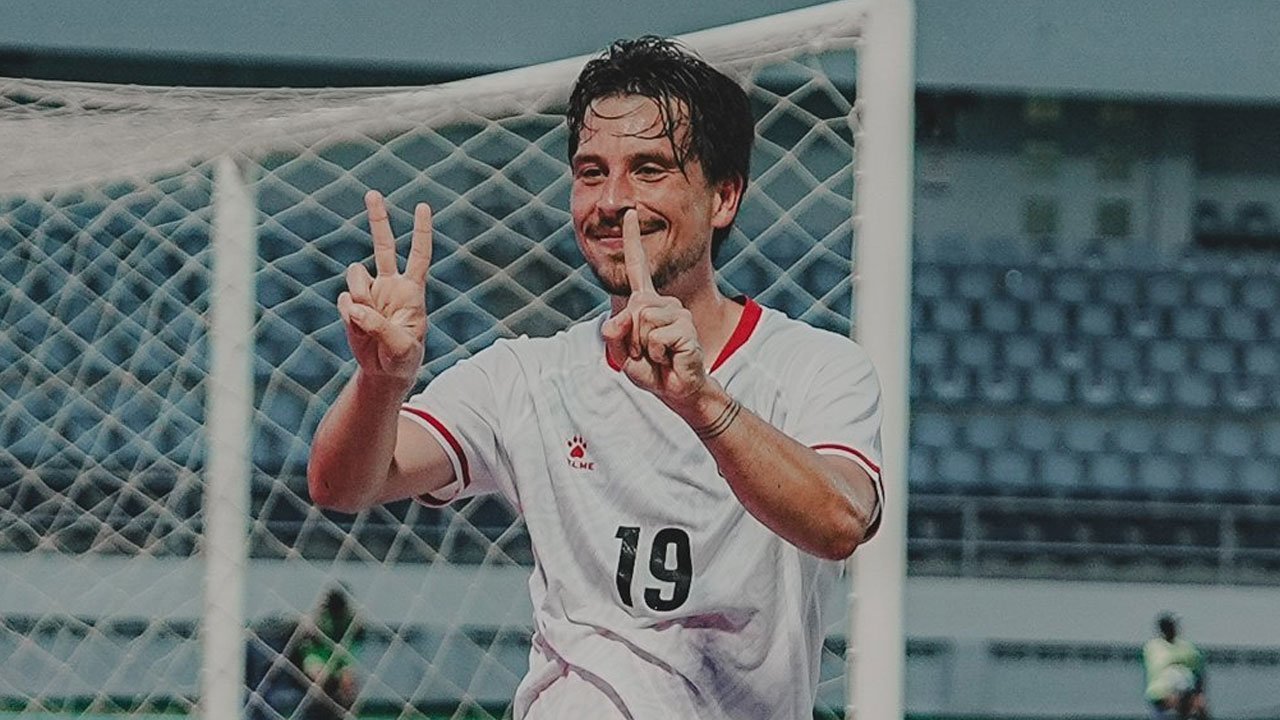 Ketika Thom Haye Menjelma Jadi Andrea Pirlo di Laga Timor Leste vs Indonesia Ketika Thom Haye Menjelma Jadi Andrea Pirlo di Laga Timor Leste vs Indonesia