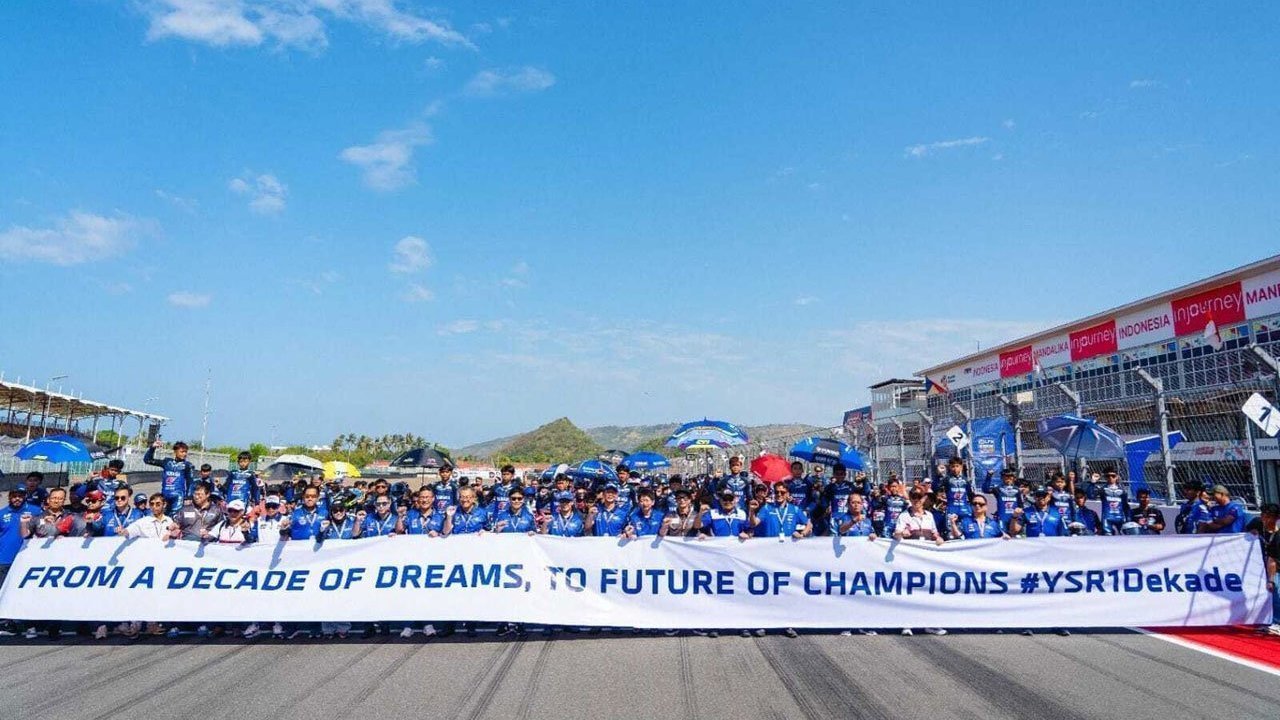 Idemitsu BLU CRU Yamaha Sunday Race 2026 Pecahkan Antusiasme di Mandalika, Atmosfer Tak Kalah dari MotoGP Idemitsu BLU CRU Yamaha Sunday Race 2026 Pecahkan Antusiasme di Mandalika, Atmosfer Tak Kalah dari MotoGP