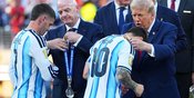 Donald Trump Disalami Banyak Pemain, Bek Argentina Ini Justru Mengabaikannya Donald Trump Disalami Banyak Pemain, Bek Argentina Ini Justru Mengabaikannya