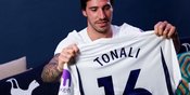 Alasan Sandro Tonali Pakai Nomor 16 di Tottenham Alasan Sandro Tonali Pakai Nomor 16 di Tottenham