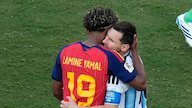 Lamine Yamal Ungkap Pesan Lionel Messi usai Final Piala Dunia 2026, Nilainya Lebih Berharga dari Medali Lamine Yamal Ungkap Pesan Lionel Messi usai Final Piala Dunia 2026, Nilainya Lebih Berharga dari Medali