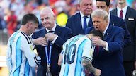 Donald Trump Disalami Banyak Pemain, Bek Argentina Ini Justru Mengabaikannya Donald Trump Disalami Banyak Pemain, Bek Argentina Ini Justru Mengabaikannya