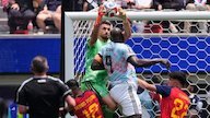 Unai Simon yang Membuat Spanyol Sulit Dibobol