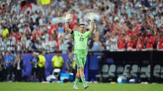 Emiliano Martinez, Monster di Bawah Mistar Gawang Argentina Emiliano Martinez, Monster di Bawah Mistar Gawang Argentina