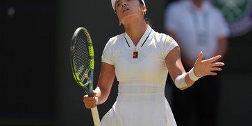Siapa Alexandra Eala? Petenis Filipina yang Menumbangkan Iga Swiatek di Wimbledon 2026