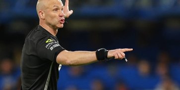 Anthony Taylor Pensiun dari Dunia Wasit, Akhiri Karier setelah 20 Tahun di Level Elite Anthony Taylor Pensiun dari Dunia Wasit, Akhiri Karier setelah 20 Tahun di Level Elite