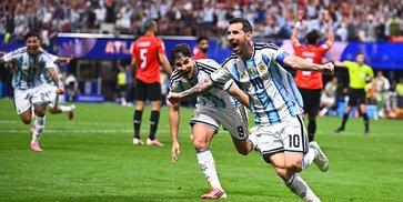Selebrasi Gol Penuh Emosi Jadi Pelampiasan Lionel Messi Usai Gagal Penalti Selebrasi Gol Penuh Emosi Jadi Pelampiasan Lionel Messi Usai Gagal Penalti