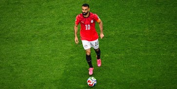Mohamed Salah Mungkin Perlu Bermain Seperti Lionel Messi Mohamed Salah Mungkin Perlu Bermain Seperti Lionel Messi
