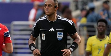 Wasit Ismail Elfath Pimpin Laga Inggris vs Argentina, Lionel Messi Punya Rekor Fantastis Bersamanya Wasit Ismail Elfath Pimpin Laga Inggris vs Argentina, Lionel Messi Punya Rekor Fantastis Bersamanya