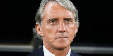 Cesc Fabregas Dukung Roberto Mancini Kembali Tangani Timnas Italia