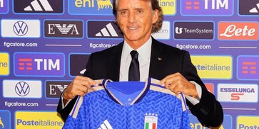 Kembali ke Timnas Italia, Roberto Mancini Minta Maaf soal Keputusannya Pergi ke Arab Saudi Kembali ke Timnas Italia, Roberto Mancini Minta Maaf soal Keputusannya Pergi ke Arab Saudi