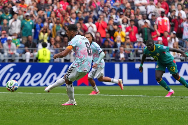 Tielemans Menjawab Kepercayaan Tielemans Menjawab Kepercayaan