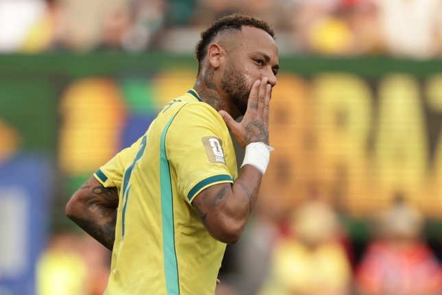Umumkan Pensiun dari Timnas Brasil Ekspresi Neymar usai mencetak gol ke gawang Norwegia di babak 16 besar Piala Dunia 2026 (c) AP Photo/Adam Hunger