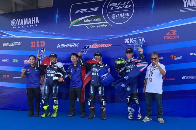 Podium Pertama jadi Milik Pembalap Thailand Podium Pertama jadi Milik Pembalap Thailand