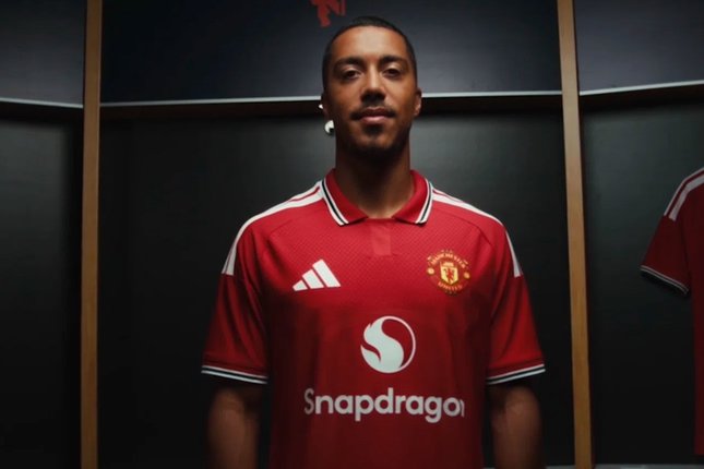Perdebatan soal Dampak Tielemans di Lini Tengah MU Gelandang Manchester United, Youri Tielemans (c) MUFC Official