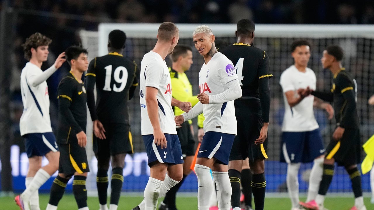 3 Catatan Kekalahan Chelsea dari Tottenham: PR Besar Xabi Alonso Jelang Musim Baru 3 Catatan Kekalahan Chelsea dari Tottenham: PR Besar Xabi Alonso Jelang Musim Baru