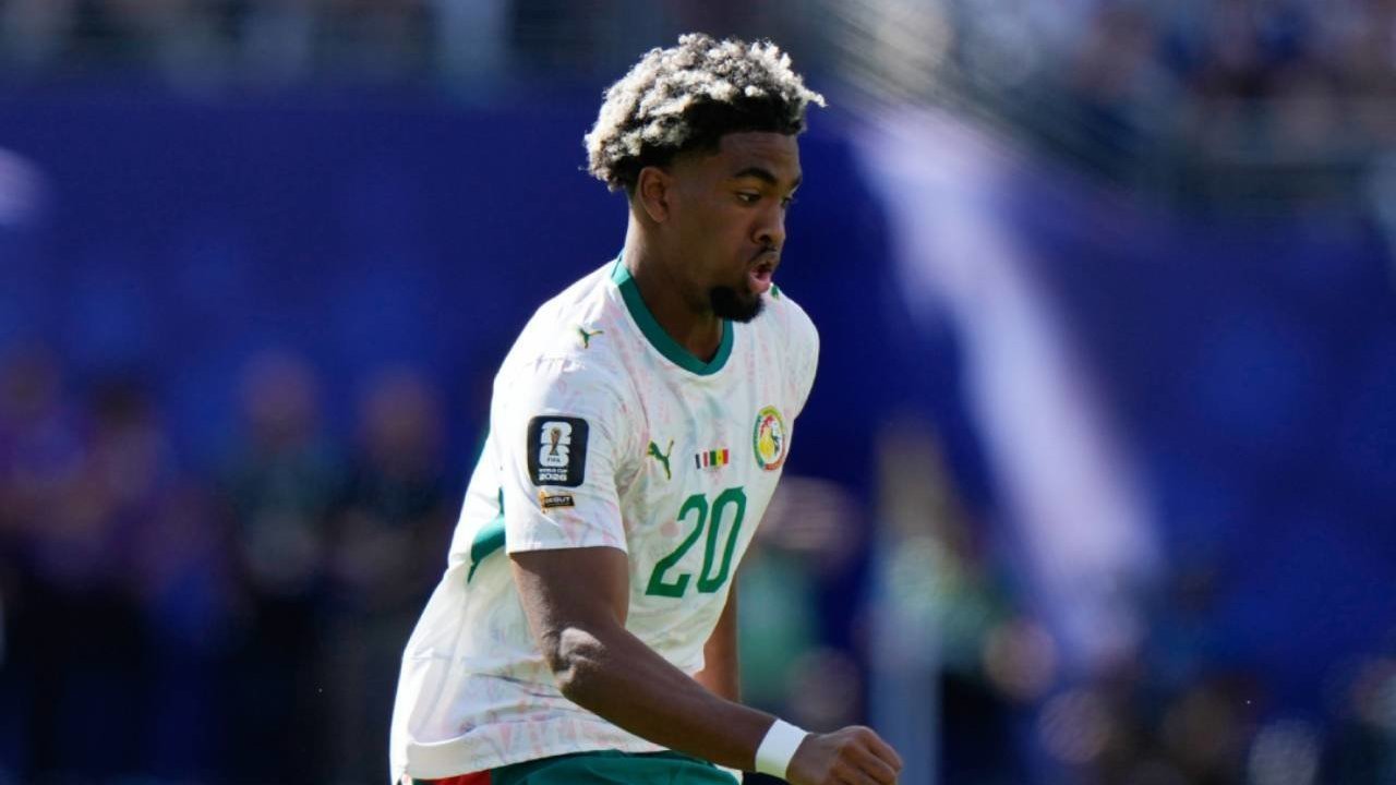 Bukan Cuma Bradley Barcola, Liverpool Juga Kejar Winger PSG Ini Bukan Cuma Bradley Barcola, Liverpool Juga Kejar Winger PSG Ini