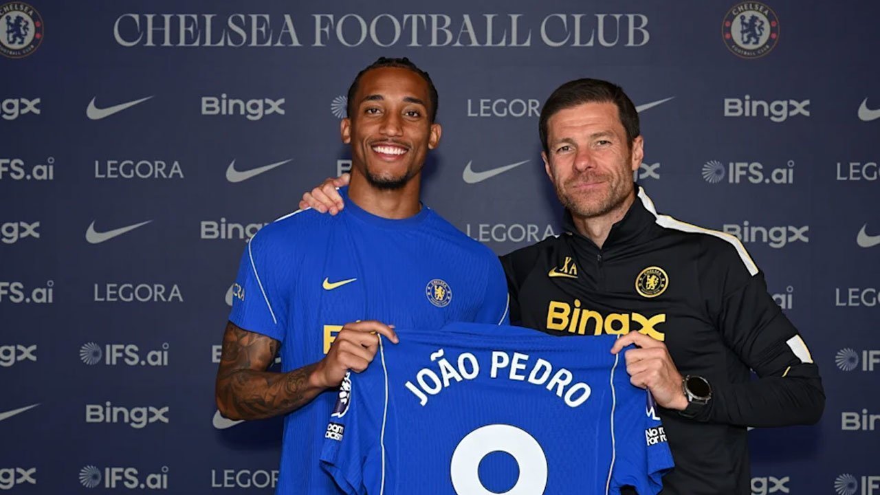 Barcelona Gigit Jari, Joao Pedro Resmi Teken Kontrak Baru di Chelsea Barcelona Gigit Jari, Joao Pedro Resmi Teken Kontrak Baru di Chelsea