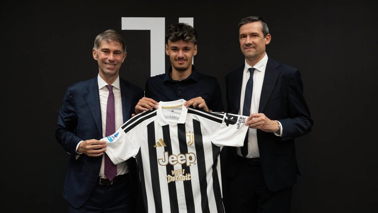 Juventus Resmi Datangkan Kerim Alajbegovic, Bintang Muda Bosnia Siap Bersinar di Serie A Juventus Resmi Datangkan Kerim Alajbegovic, Bintang Muda Bosnia Siap Bersinar di Serie A