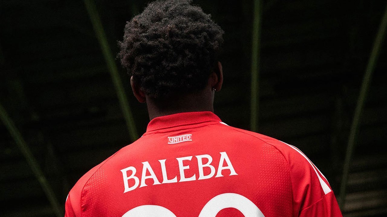 Manchester United dan Sebuah Pelajaran Tentang Kesabaran dari Transfer Carlos Baleba Manchester United dan Sebuah Pelajaran Tentang Kesabaran dari Transfer Carlos Baleba
