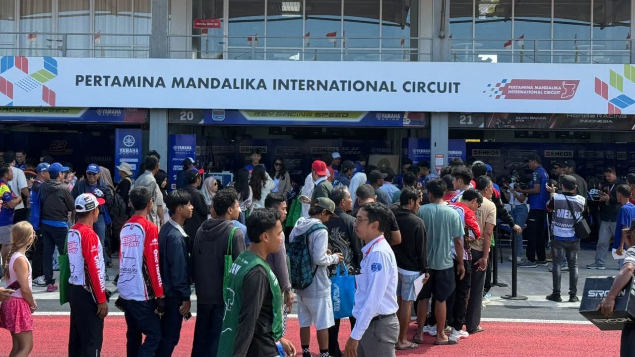 Pitwalk ARRC Mandalika 2026, Paddock Yamaha Racing Indonesia Diserbu Ratusan Pengunjung Pitwalk ARRC Mandalika 2026, Paddock Yamaha Racing Indonesia Diserbu Ratusan Pengunjung