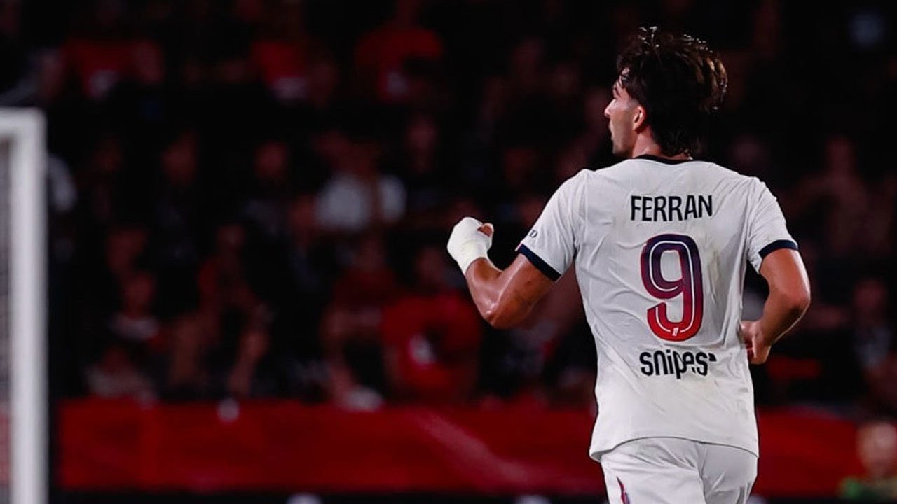 Ferran Torres Debut dan Cetak 2 Gol, PSG Selamat dari Kekalahan Ferran Torres Debut dan Cetak 2 Gol, PSG Selamat dari Kekalahan