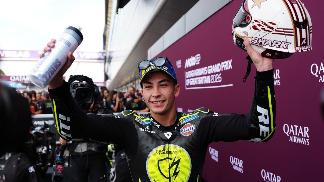 Rahasia Raul Fernandez Juara MotoGP Inggris 2026: Marah pada Diri Sendiri Jadi Titik Balik Rahasia Raul Fernandez Juara MotoGP Inggris 2026: Marah pada Diri Sendiri Jadi Titik Balik