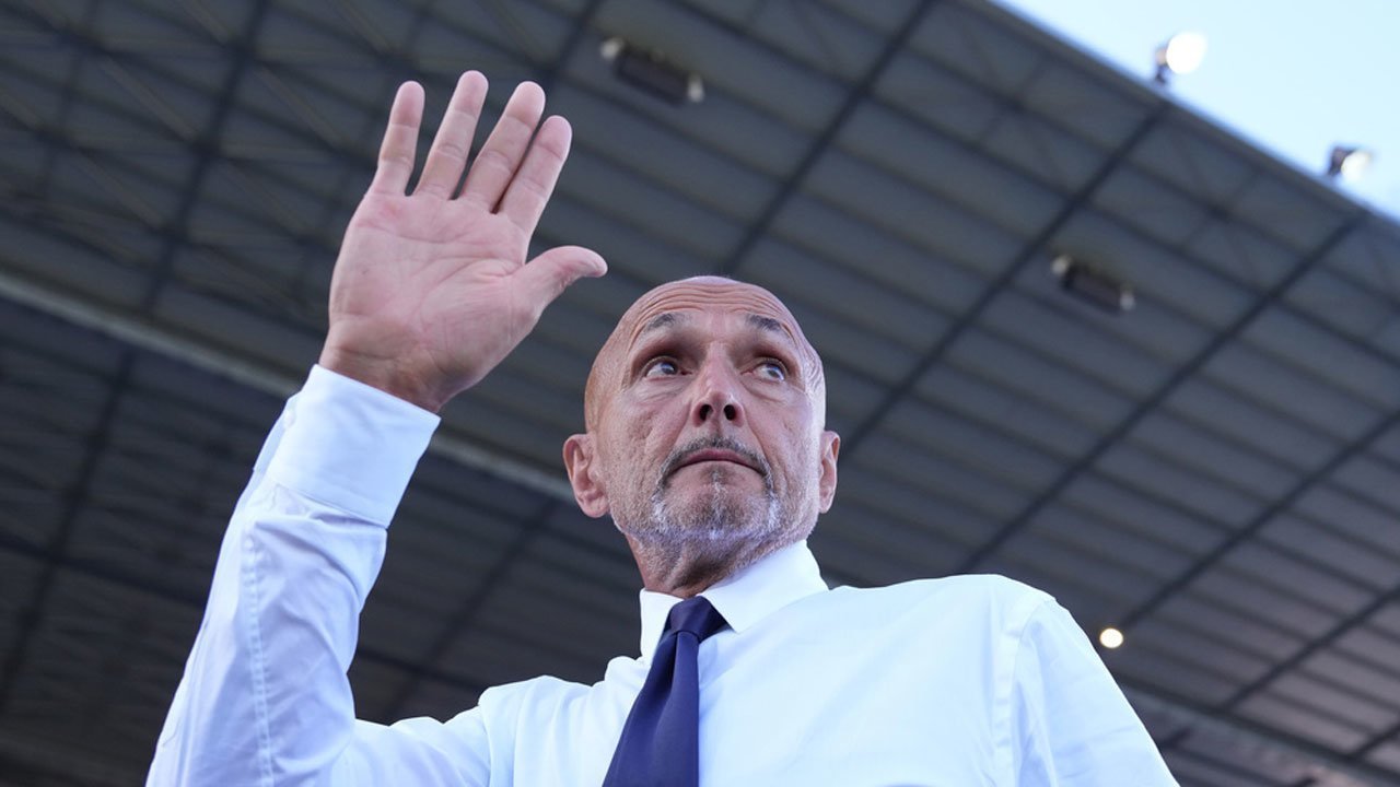 Juventus Capai Kesepakatan Rekrut Kamil Grabara dari Wolfsburg Juventus Capai Kesepakatan Rekrut Kamil Grabara dari Wolfsburg