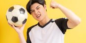 Full-Time, Saatnya Balik Fresh! Ini Grooming Simpel Buat Cowok yang Hobi Main Bola Full-Time, Saatnya Balik Fresh! Ini Grooming Simpel Buat Cowok yang Hobi Main Bola