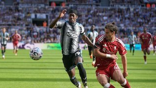 Hasil Newcastle vs Liverpool: Penalti Szoboszlai Selamatkan Muka The Reds di St James Park!