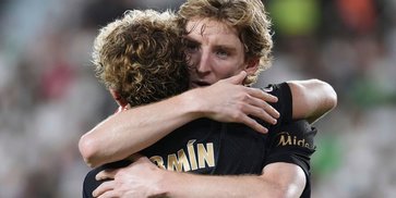 Debut Impian Anthony Gordon, 2 Assist dalam Kemenangan Besar Barcelona