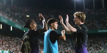 Tanpa Striker Murni, Barcelona Ternyata Tetap Ganas di Area Penalti