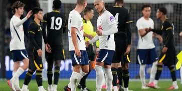 3 Catatan Kekalahan Chelsea dari Tottenham: PR Besar Xabi Alonso Jelang Musim Baru 3 Catatan Kekalahan Chelsea dari Tottenham: PR Besar Xabi Alonso Jelang Musim Baru