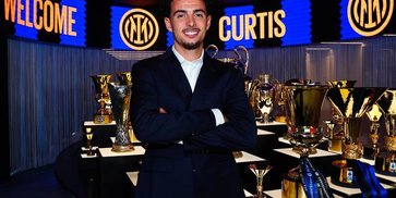 Inter Milan Resmi Rekrut Curtis Jones dari Liverpool Inter Milan Resmi Rekrut Curtis Jones dari Liverpool