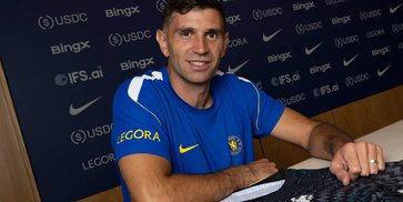 Resmi! Chelsea Umumkan Transfer Emiliano Martinez dari Aston Villa